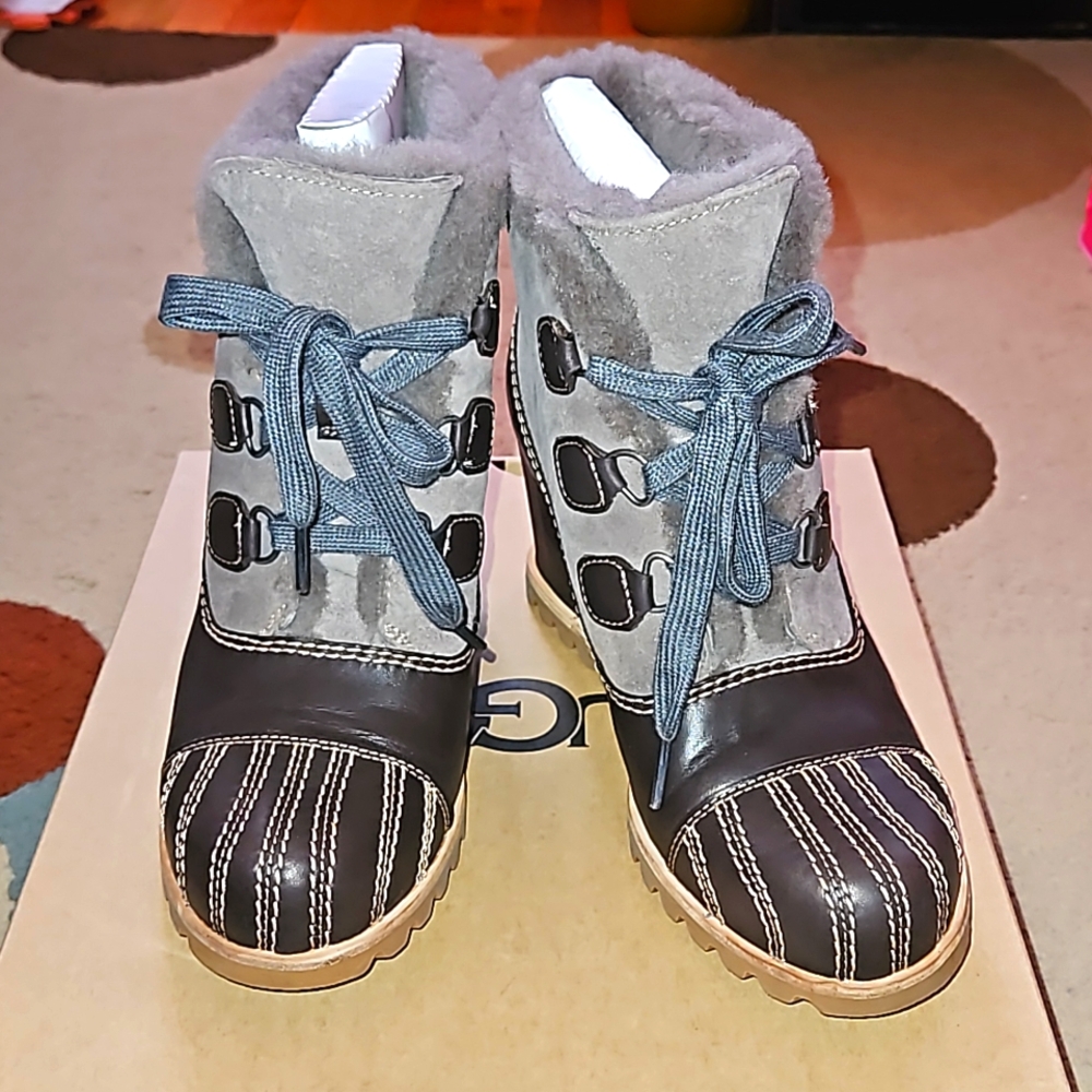 Brand new UGG ALASDAIR boots